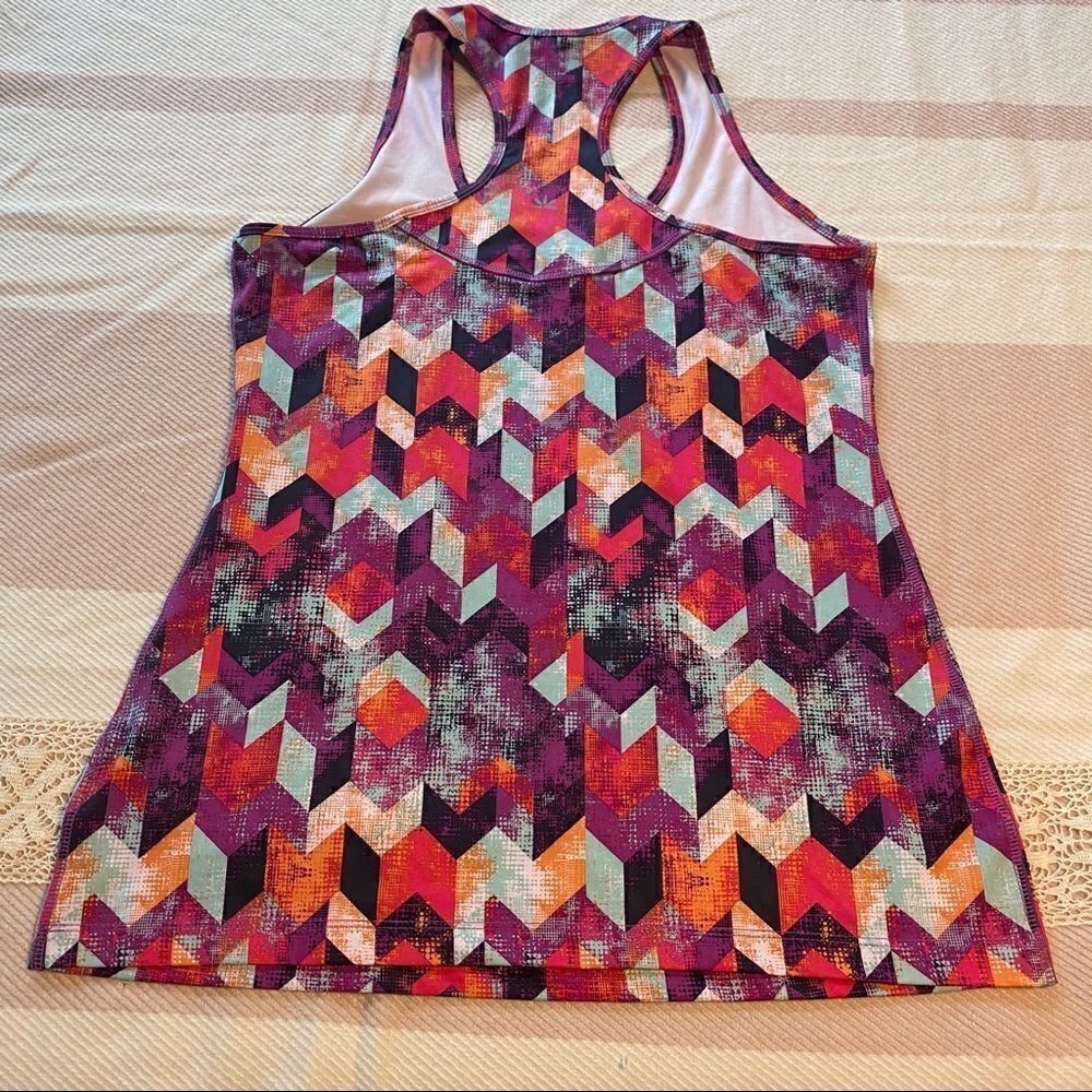 Lukka Racer Back Chevron Design Tank, Size Medium - Picture 2 of 7